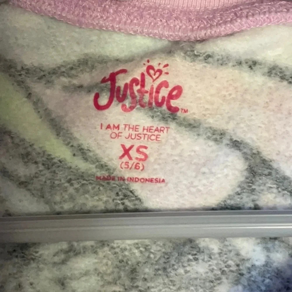 JUSTICE - Picture 3 of 7